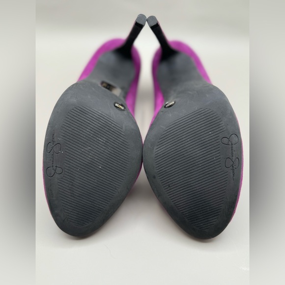 Jessica Simpson faux suede fuschia heels - Picture 3 of 5
